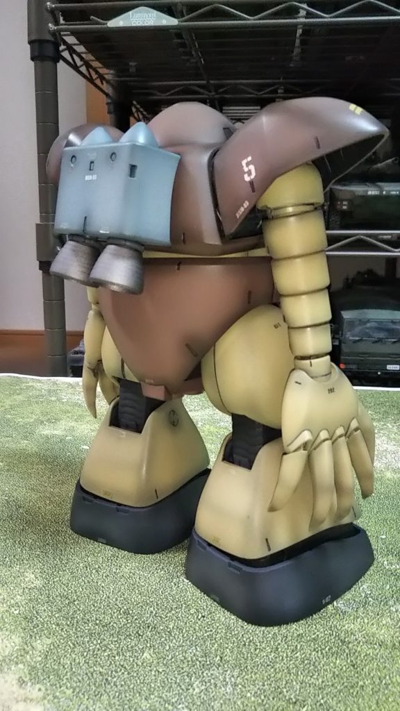 右斜め前