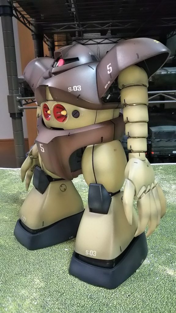 左斜め前