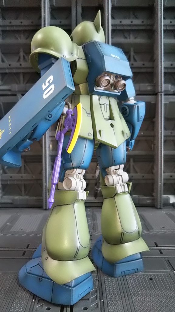 左斜めうしろ