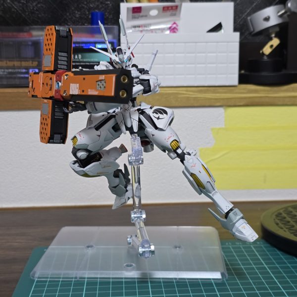 ひとまず完成しました〜(*´ω｀*)最後の最後にガンダムマーカー使って色足そうとしたら大失敗してしまいました…やはりエナメルとかリカバリーできるものにしないとだめですね…あとは撮影のみ…ミキシングコンにはこの子の最終形態で参加しようかな(*´ω｀*)（5枚目）