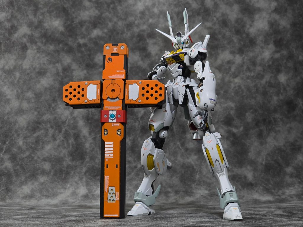 専用武器：複合十字兵装『KURAGI』この子のメイン武器です。複合とある通り、４種類の武器になります。元はコトブキヤのグレイヴアームズです。トライガン好きなら絶対好きな武器ですよね( ´∀｀ )
