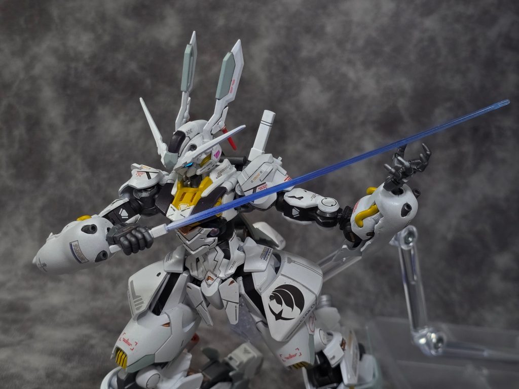 以上、ガンダムホワイトフェイスでした！自分専用機として作ったのは初めてだったので楽しく作れました(*´ω｀*)ちなみにモチーフは兎、と見せかけて狐だったりします。勘の良い方は機体と武器の名前で気付いてもらえたでしょうか？(*´ω｀*)え？狐っぽくない？そう、まだ追加武装がこの子には残っています！エフェクトとかも作ってミキシングコン参加用に投稿しますので楽しみにしていてください(*´ω｀*)ここまで見ていただいてありがとうございました！コメント是非お待ちしています(*´ω｀*)