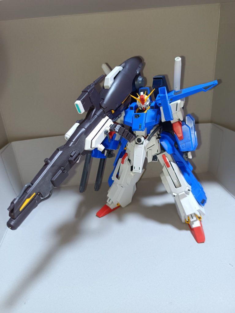 ハイパーメガカノンは拳銃くらいの大きさがあります。デカ過ぎぃ…。
