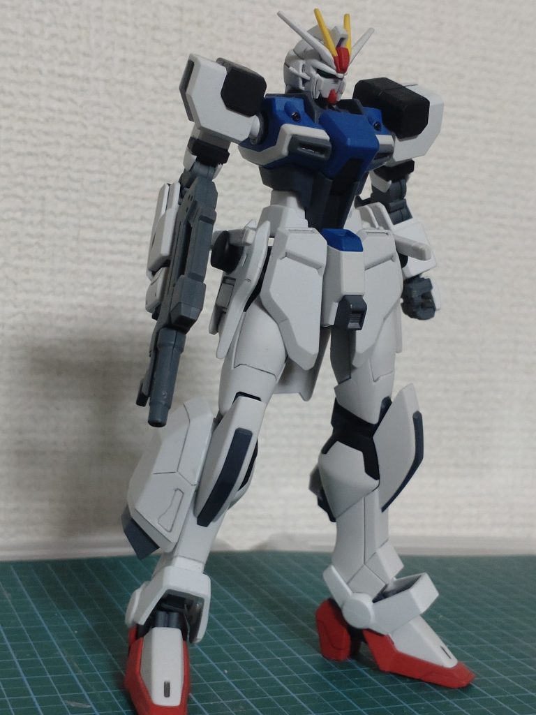 プロメテウス改め、イグニスガンダム。まだコアになる予定はありません。所々塗り直したり新しく塗ったりしてオタマジャクシに足が生えるレベルで日々アップデートしております。&nbsp;