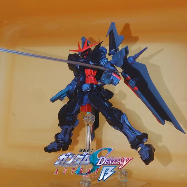 RG•ガンダムアストレイノワール