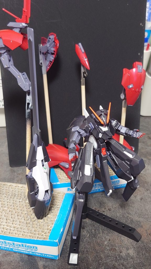 基本塗装。外装無しだとまさにウーンドウォート。外装外すことは無いかなぁと思いましたが一応見えないところ（連邦のV字マークとか）も塗り分けしました。