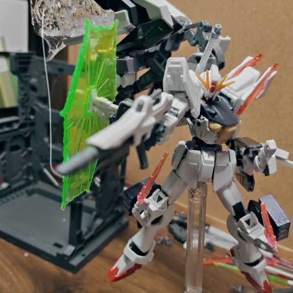 F91を改造しています。追加で改造したらその都度更新していこうと思います。バックパックの光の翼のエフェクトは自作しました。追記:画質が悪くてすみません。（2枚目）