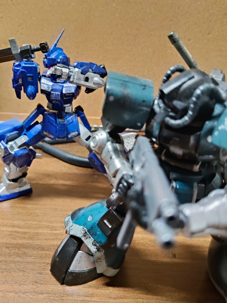 ポーズ3，初投稿のペイルライダー(ジオン残党軍仕様)と共に