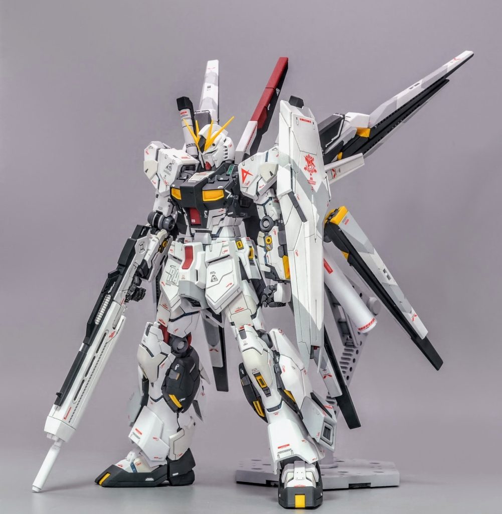 νガンダムに幻の強化プランが存在したら…という設定でMGνガンダムVer.kaをベースに製作しました
