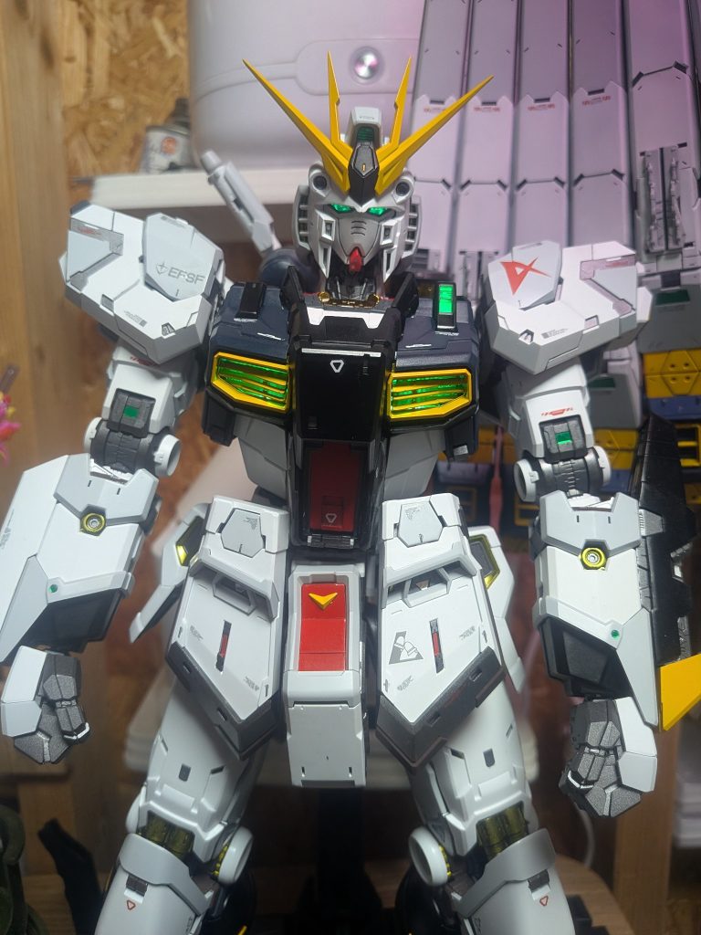 pg νガンダム　全塗装品製作