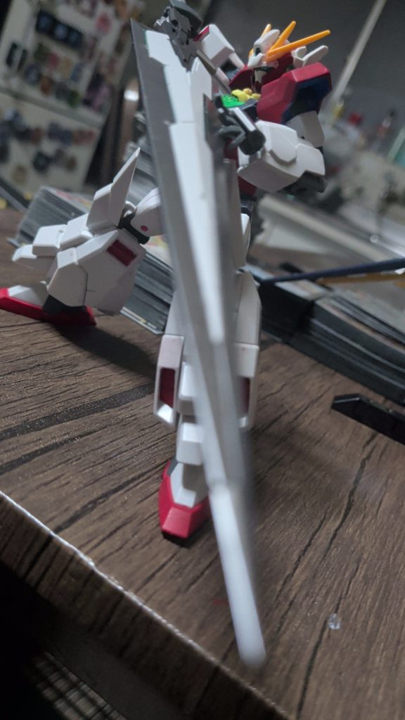 リトルガンダム–4枚目/制作者：コンアキ・ガーベラッド