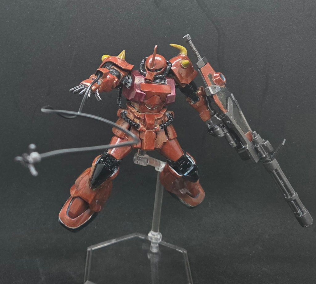 ヒートロッド射出。08だと電撃浴びせる以外にもロープみたいに使われてて好きですねこの武装。