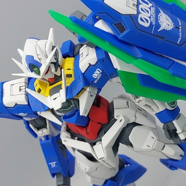 HG 1/144 ダブルオークアンタ 成形色仕上げ
