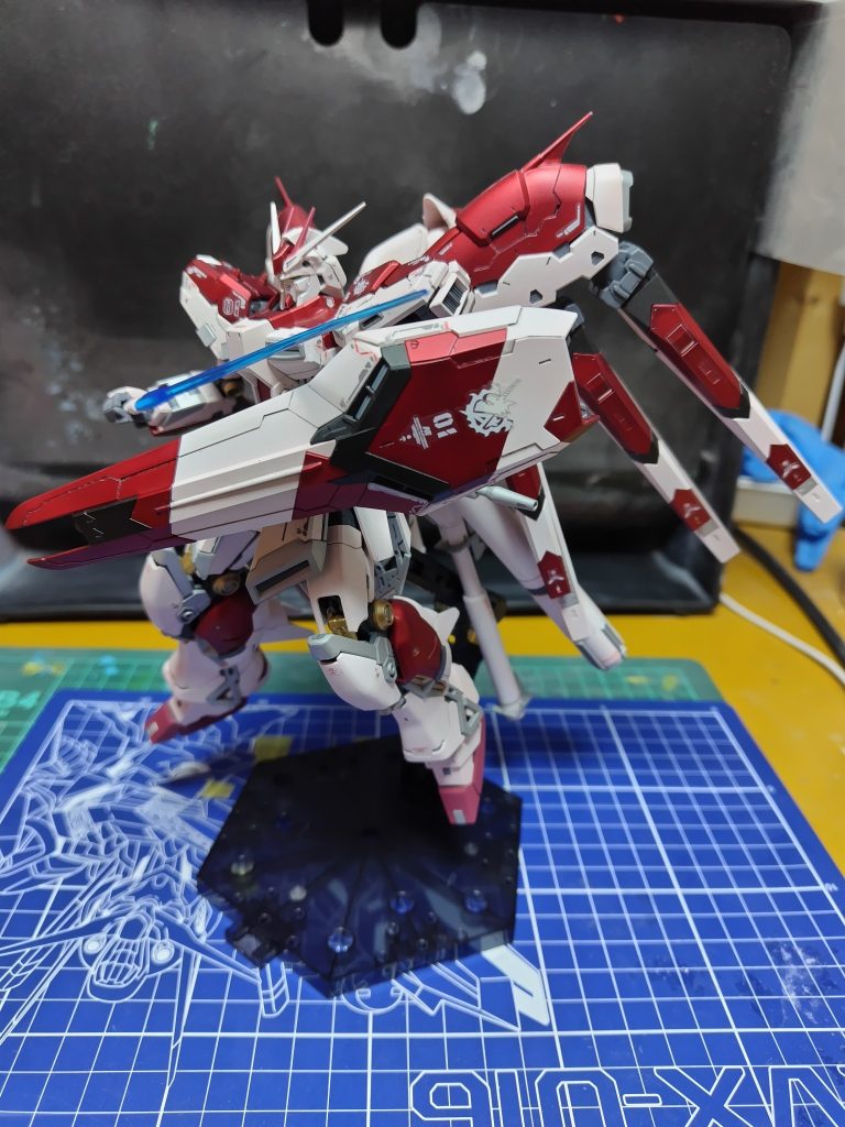 Hiνガンダムルージュ