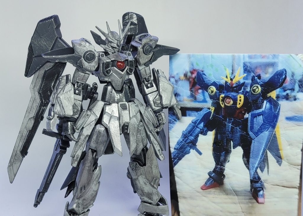 最後はレイヴン(写真)と並べて終わりです。ここまで見ていただきありがとうございました。完成できて良かったものの満足できてない箇所が幾つかあるので今後もアップデートしていく予定です。