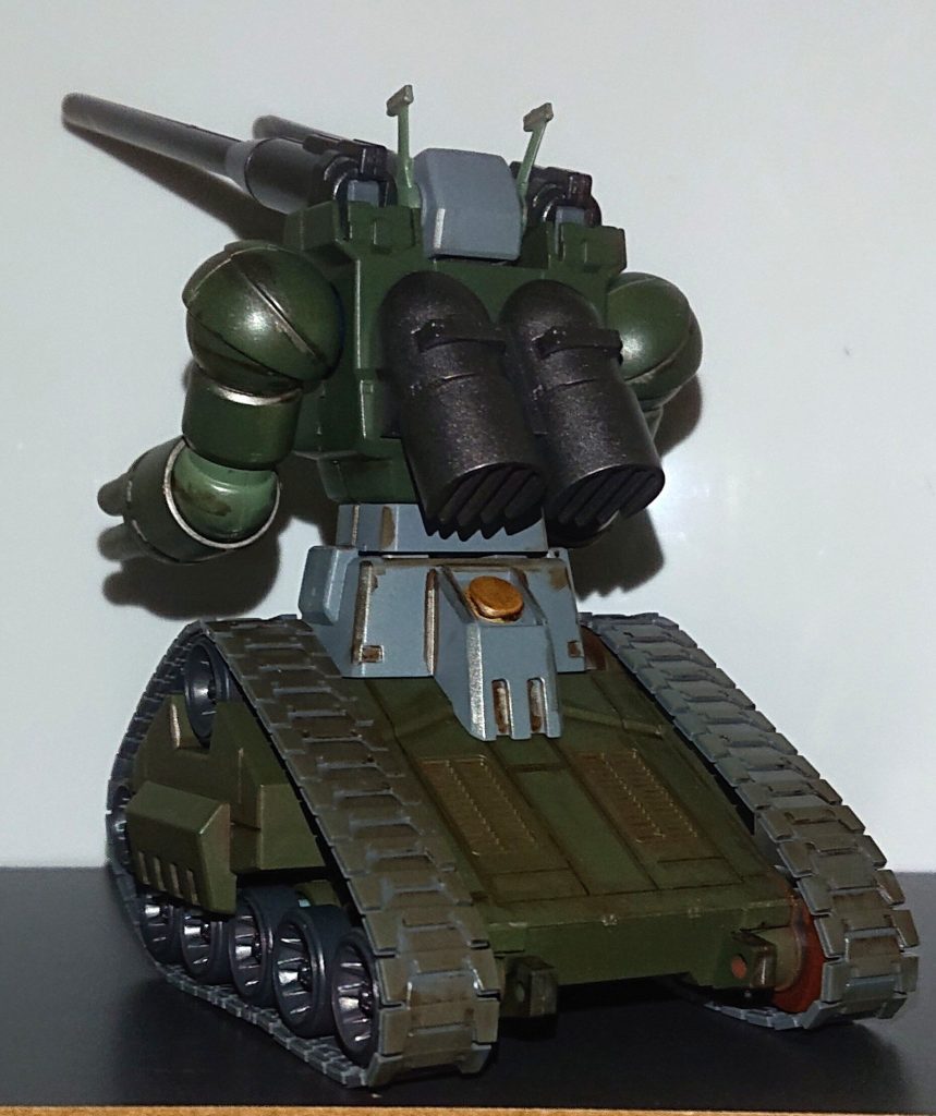背面。
