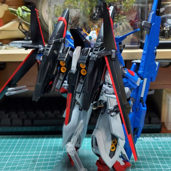 とりあえず塗装終了配色はZガンダムに寄せてます&nbsp;（2枚目）