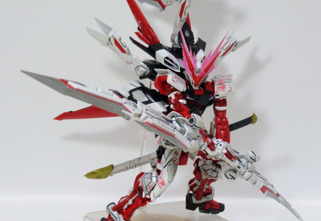 レッドドラゴン用の新規デザインのデカールが付属しています( ´ー`)これがまたカッコいい！