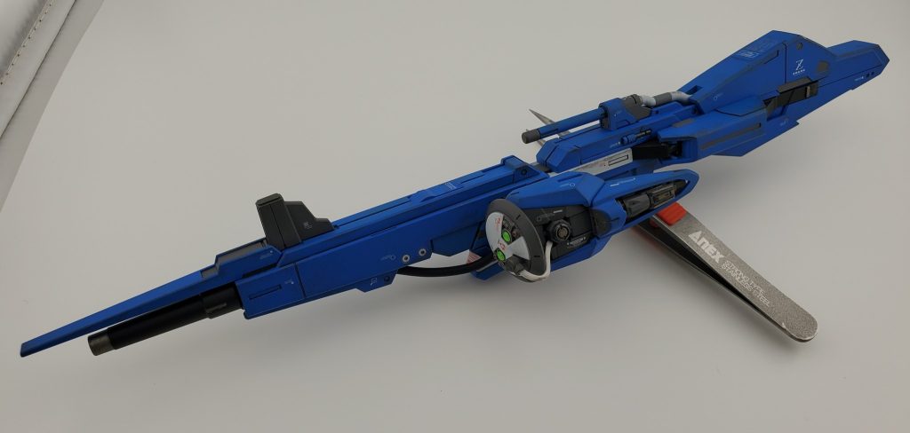 ハイパーメガランチャーにエネルギーパックとレドーム(エクリプスガンダムの肩パーツとビルダーズパーツ等で作成)を追加