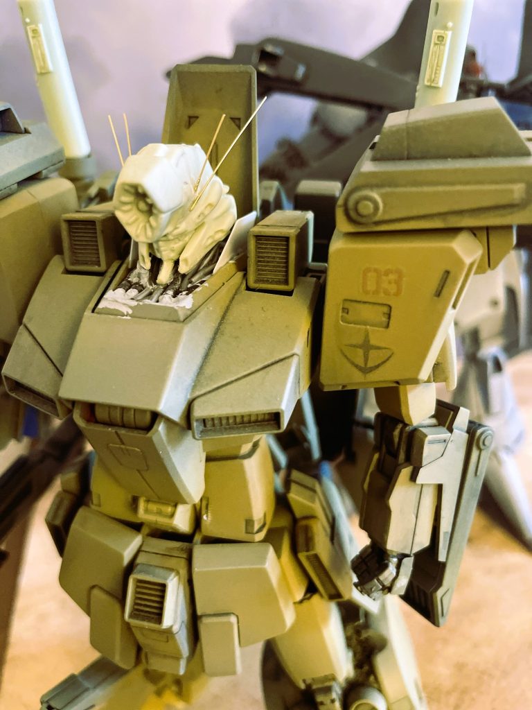 次回作はジークフリートの改修版を予定しています。バウンド・ドックに何故かジークフリートのヘッドパーツが付属しているのに気付いたのでこちらを採用しつつカラーリング他修正する計画です。
