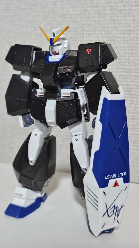 ガンダムNT-1 アレックス–4枚目/制作者：シイコ・スガワラ