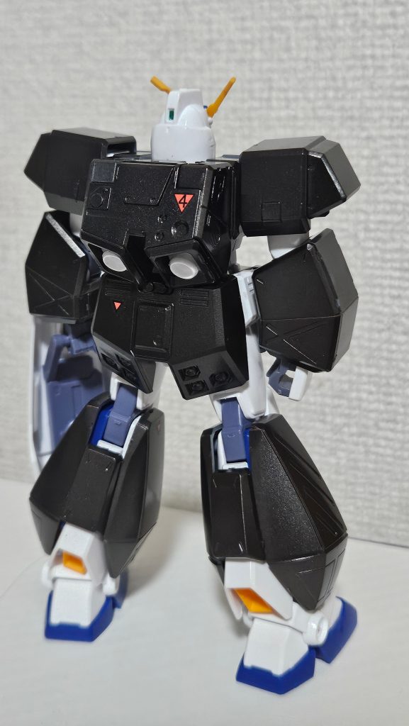 ガンダムNT-1 アレックス–5枚目/制作者：シイコ・スガワラ