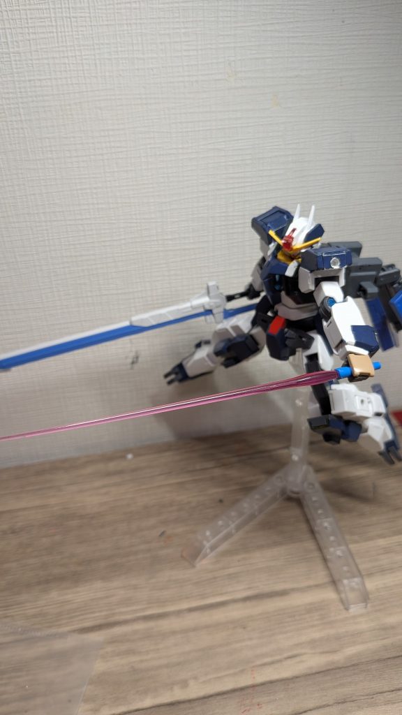 レイの望みだったビームサーベルも搭載されることとなった。