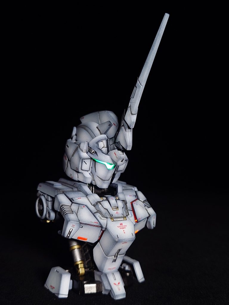 ユニコーンモードが以外にもカッコよくて驚きました。このフォルムはグラデーション塗装と相性が良いですね。