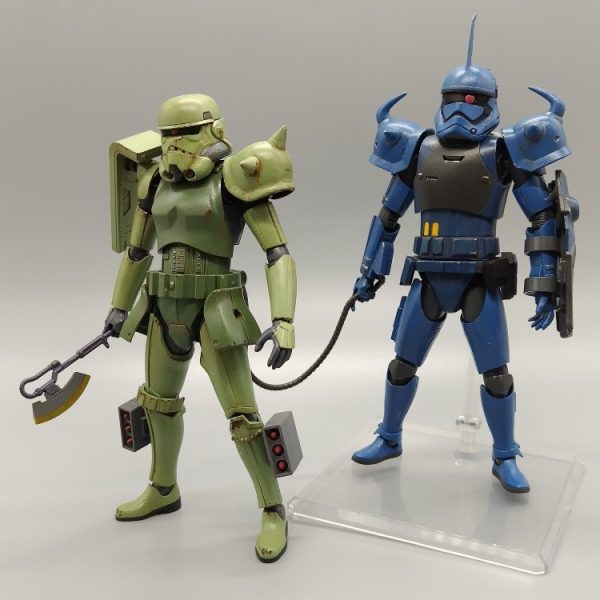 ザクとグフ、です。