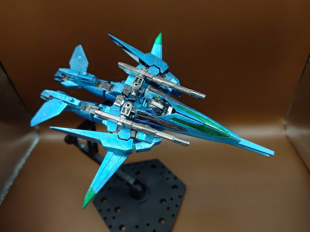 ◯アクション上からみたクルージングフォーム。戦闘機と同様の形となっています。同じく飛行形態に変形するフラッグと比べると、尖った性能はないが、逆に万人受けした使用しやすい機体となっています。