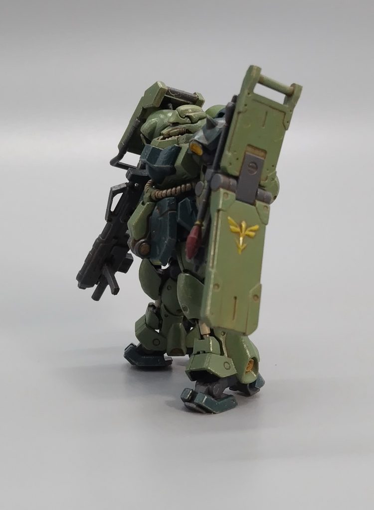 初めてアーティファクトで改造しました。かかとパーツをなくしたので仕方なくなんですけど(zaku-kao4)