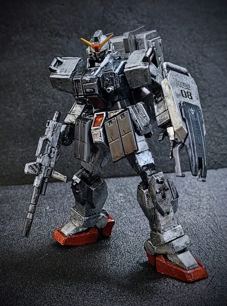 腰アーマーにマグネットを仕込んで、ビルダーズパーツのアーマーを取り付けられるようにしてみました。より重々しさが強調出来たかなと思っております！！
