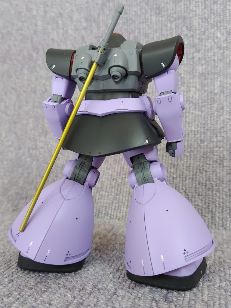 脚部のディテールにこだわりました。