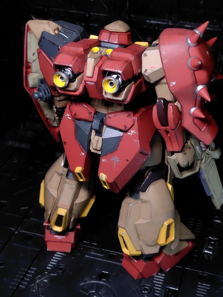 スラスターはメッキシルバーとイエロー。イエローはダイソーのアクリルマーカー。このシリーズは発色が良くて使いやすいです。4アーティストマーカーのメッキシルバーも同じく使いやすい。