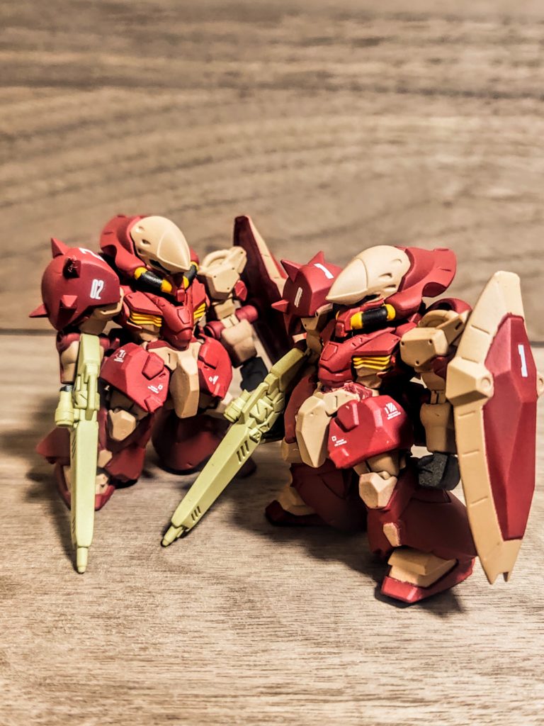 そうそう、あの時もこんな感じで2つ並べ、、並べていましたね。はい、まぁハサウェイのキットって言うのもありますし、メッサー自体が人気の機体というのもあるでしょう。私も大好きです。なので皆さん、結構見てくれています。素立ちという、特に何もしないウチでも見てくれるんだから、やっぱり売れるんでしょうね。