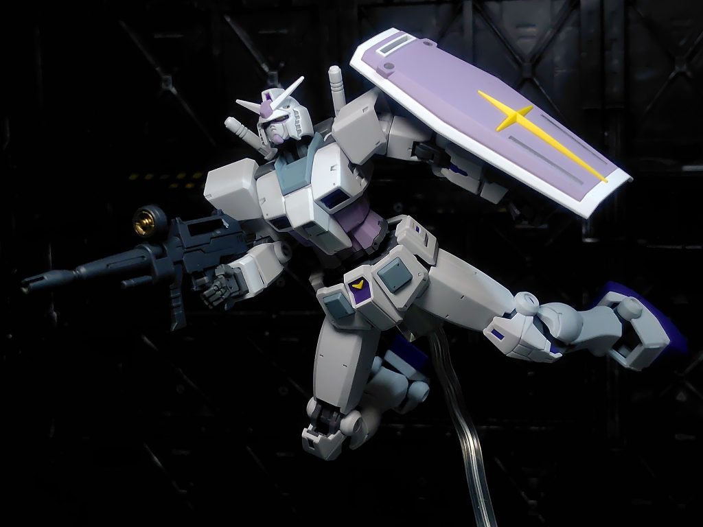 シールドにはガンメタリックでアクセントをいくつか入れました。