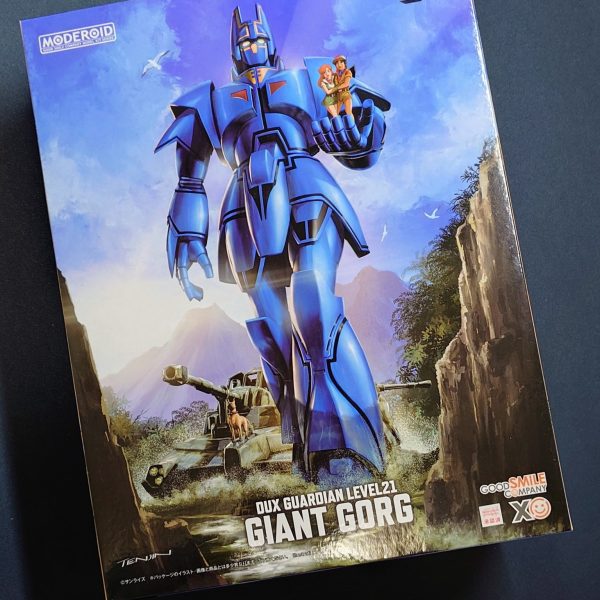 PGUνガンダムは届いたけど、あまりにボリュームに怖気づき、段ボールにしまって封印。&nbsp;それでは何を作ろうか、と増えてきた詰みプラを見て悩む毎日。&nbsp;&nbsp;ちょっと浮気して懐かしの青いガーディアンなんか作ってみるか。（2枚目）