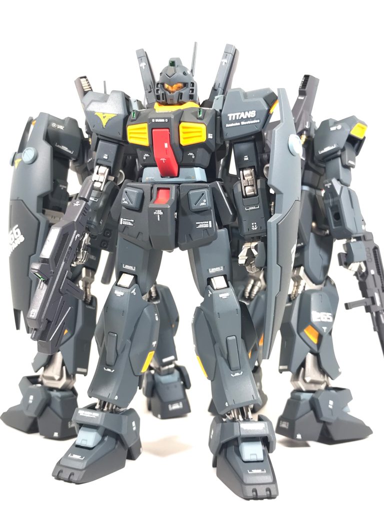 隊長機（機体No.264）武装はヘイズル系ビームライフルです。