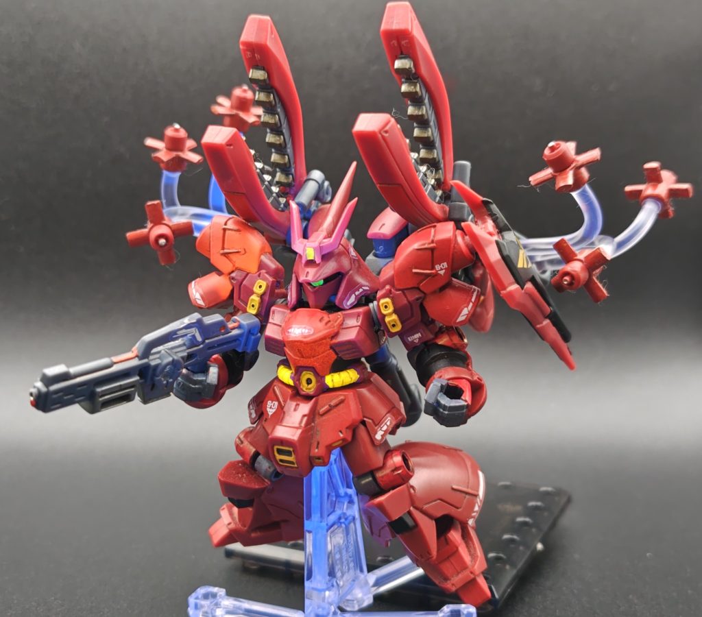 からの、ファンネル射出！エフェクトはZZガンダムの弾のヤクトドーガ用を流用、リペイントです。量産ニューのサーベルと持ち手の共々、買っておいて良かった！再販も待ってます😊