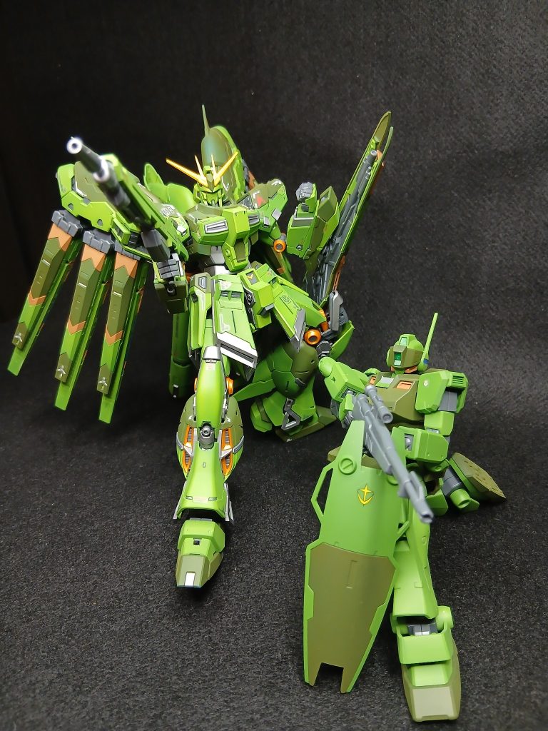 購入する際にジムスナイパーⅡも売っており、直ぐにチーム入りです(zaku-kao2)