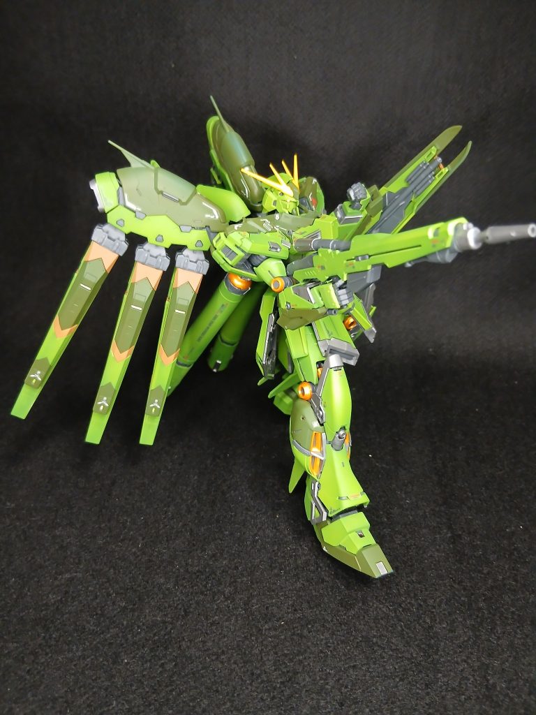 Hi-νガンダム迷彩カラー–2枚目/制作者：ボノボ
