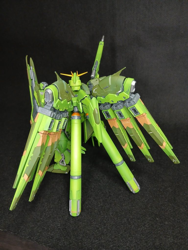 Hi-νガンダム迷彩カラー–4枚目/制作者：ボノボ