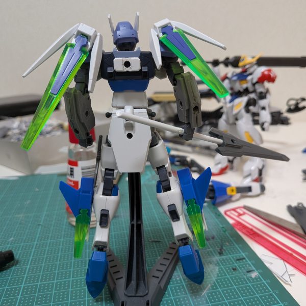 一応、ドレスパーツ以外にも色々追加の外装を取り付けるだけで戦い方の変わる機体も考えていてその第二号が仮名称ですが、ミファーオマージュ（？）外装ですゼルダの伝説ブレスオブザワイルドに出てくる四英傑の一人である「ミファー」というキャラの能力が使える、外装にする予定です先人の方で再現していそうな方がいなさそうだったので、なんとか頑張って作ってみようと思います！（3枚目）