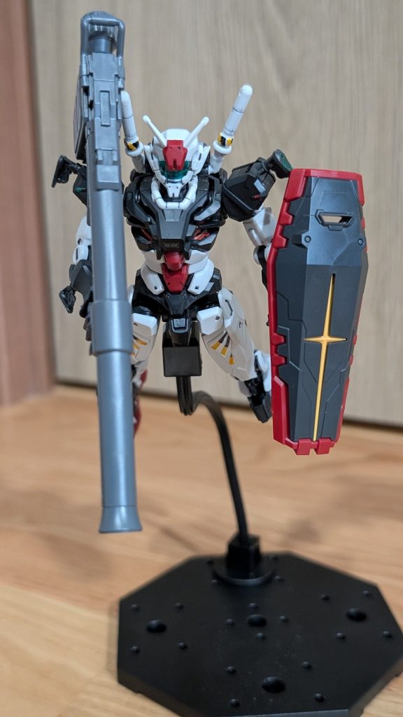 01ガンダムと白いガンダム