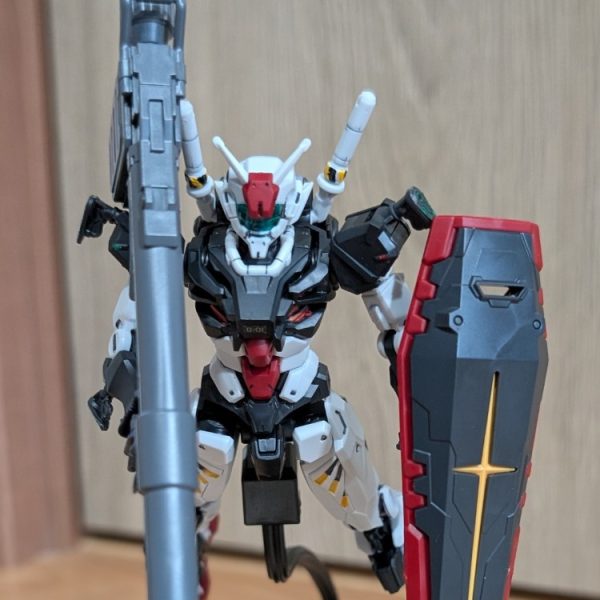 01ガンダムと白いガンダム