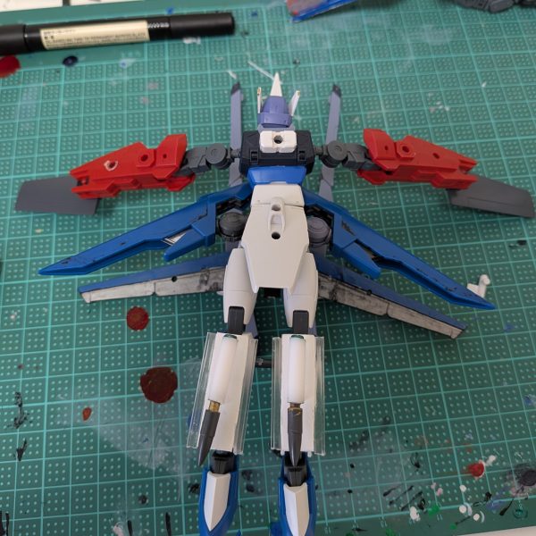 ひとまず飛ぶことに特化させてます（3枚目）