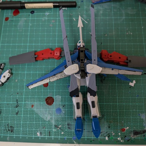 ひとまず飛ぶことに特化させてます（4枚目）