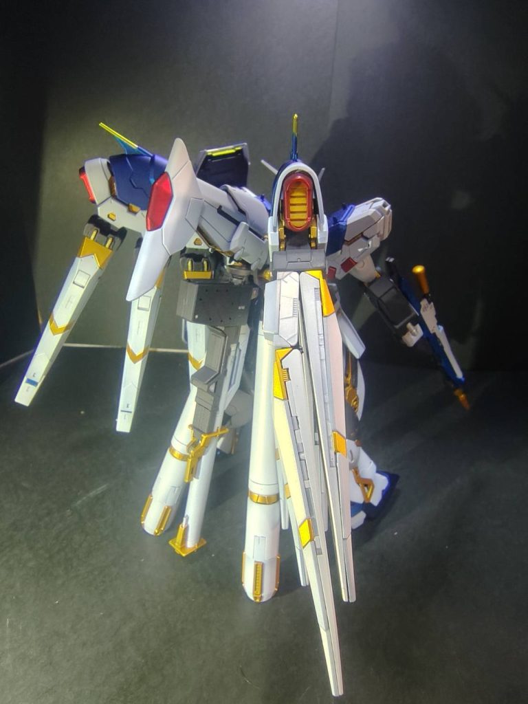 キラ・ヤマト専用Hi-νガンダム–4枚目/制作者：オノショウ