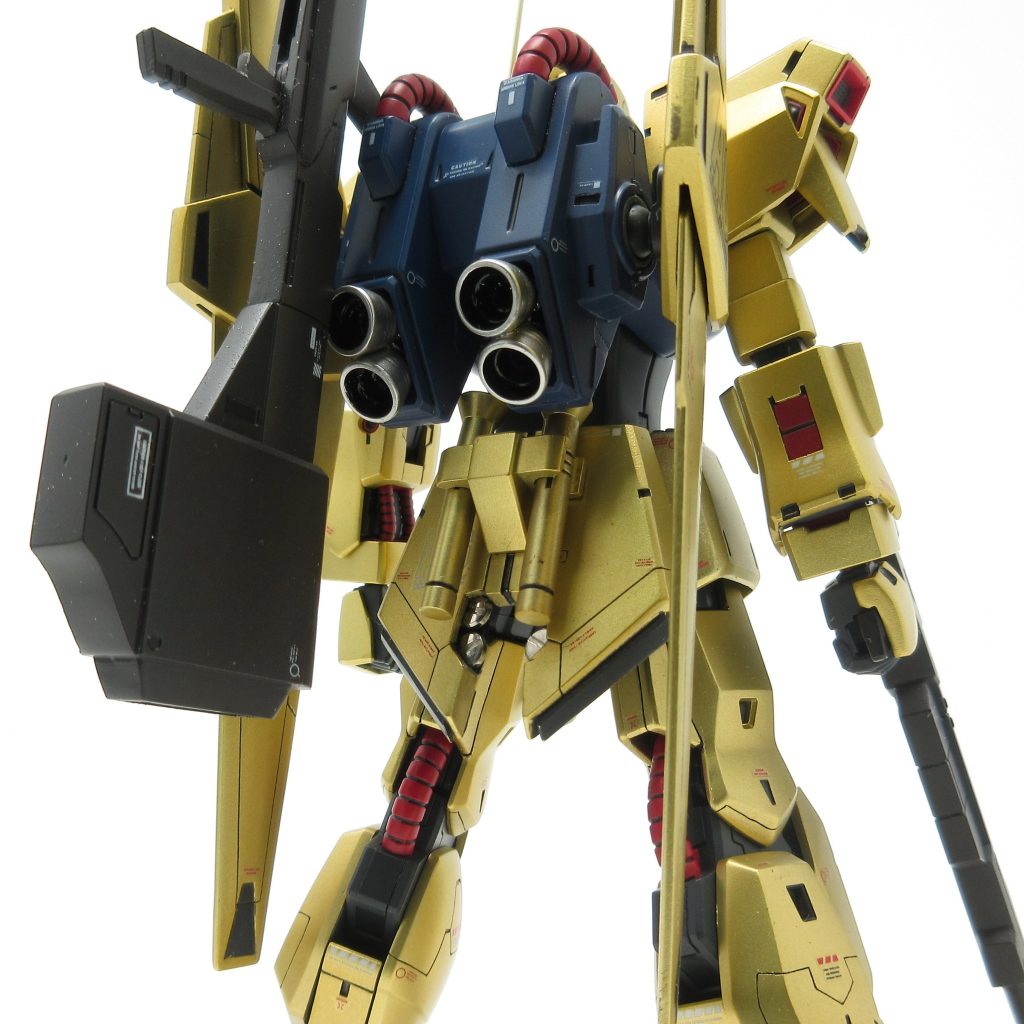 リアアーマーにメタルパーツ追加