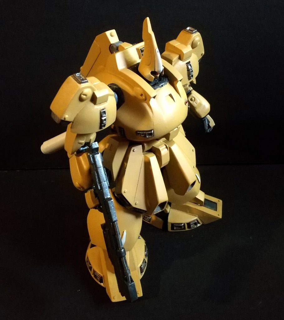 キットの形状はそのままでちょいディテールアップしてます。加工は案外楽でしたが材質上瞬着しか使えないのでいつもより慎重に作業しました。